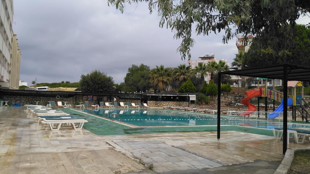 Hotel First Class Didim Luaran gambar